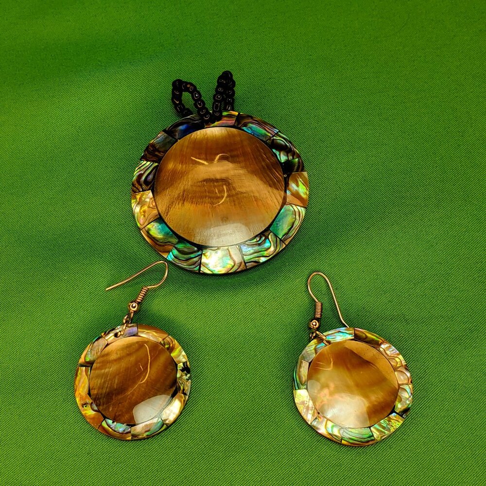 ABALONE MOTHER OF PEARL INLAID JEWELRY LARGE 2" PENDANT AND EARRINGS NO CHAIN